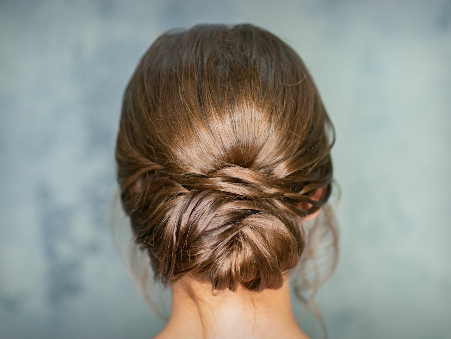 Low Bun leicht gemacht 3 tolle Varianten für den tiefen Dutt